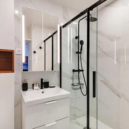 Chic -2br-6p- Invalides Apartmán *